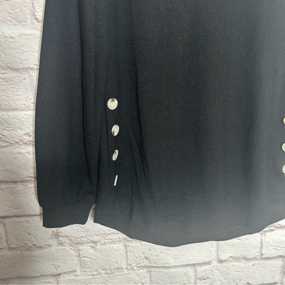 Rubzoof Black Button-Detail Women's Top NWT - Picture 5 of 13